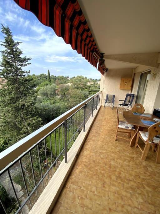 Logement Cosy, Situe Entre Ciel Et Mer Vence Exterior foto