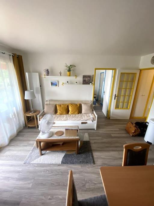 Logement Cosy, Situe Entre Ciel Et Mer Vence Exterior foto